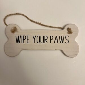 Bone-Shaped 'Wipe Your Paws' Sign - Cream